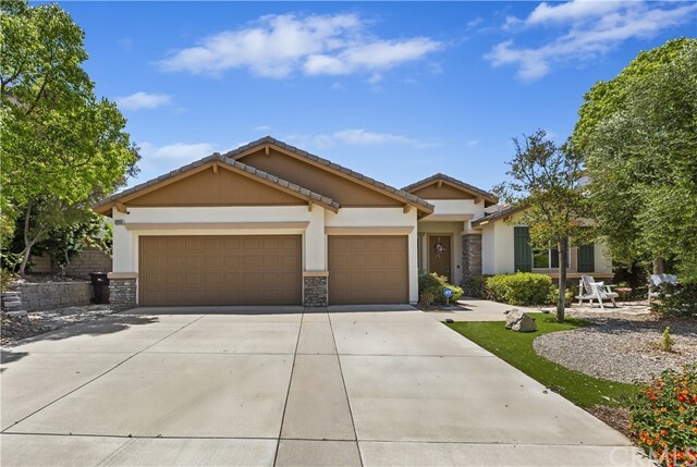 Property Photo:  31335 Shadow Ridge Drive  CA 92584 