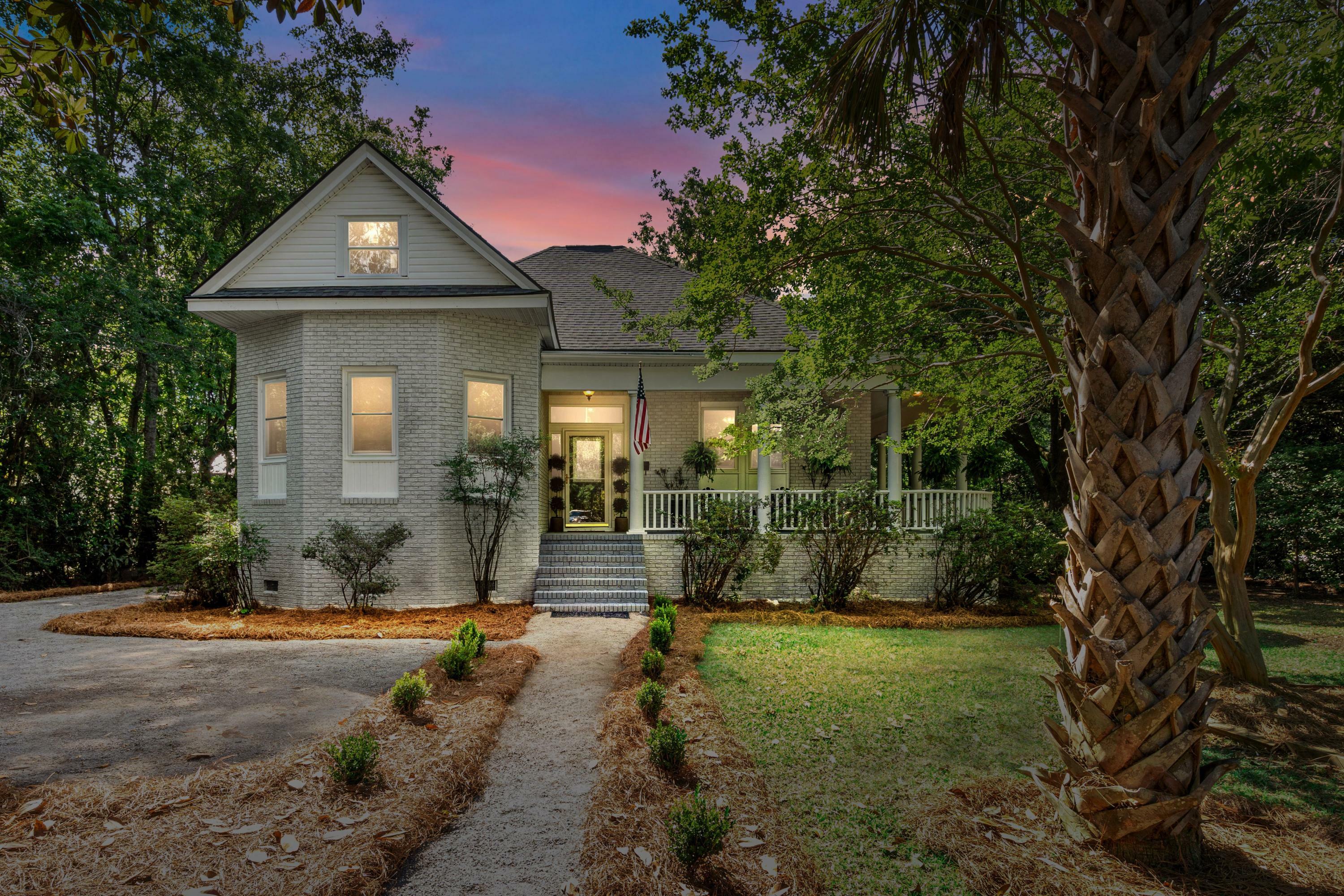Property Photo: 105 S Hickory Street SC 29483