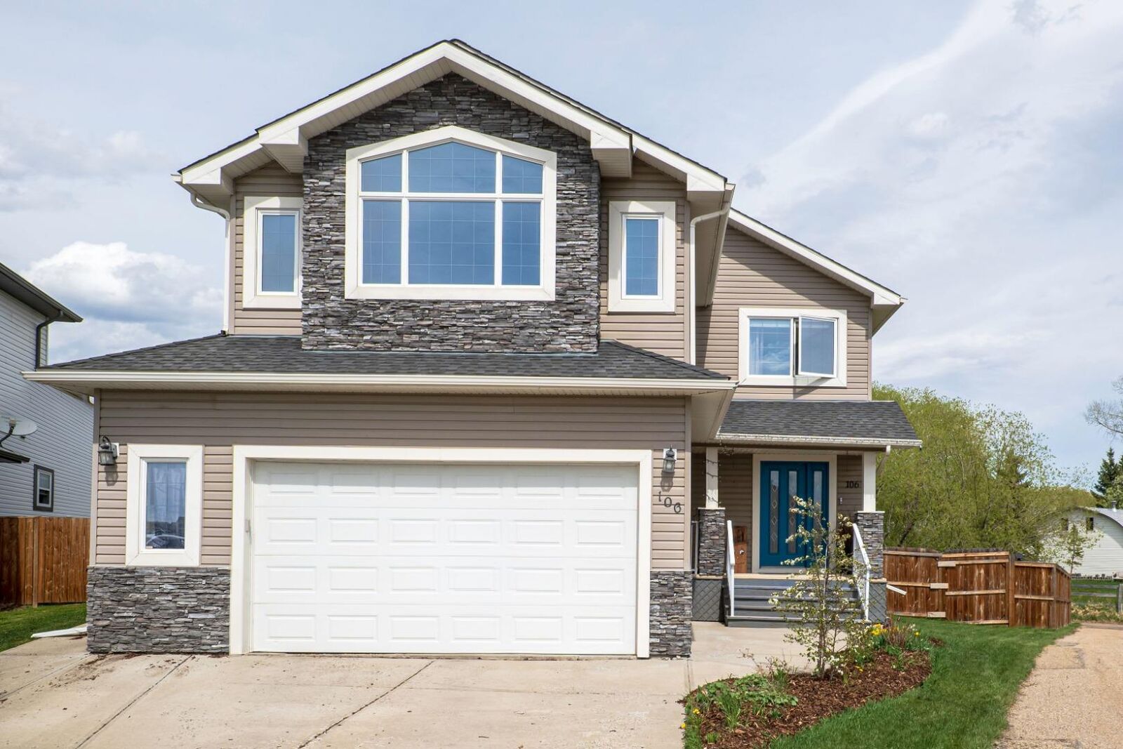 Property Photo:  106 Sierra Place  AB T4H 1Z1 