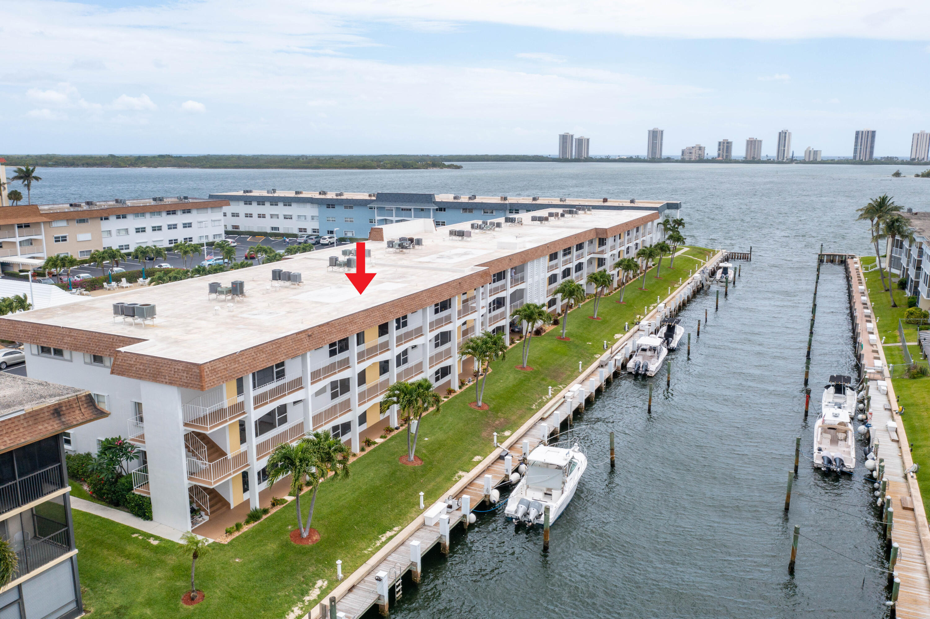 Property Photo: 110 Shore Court 114 FL 33408