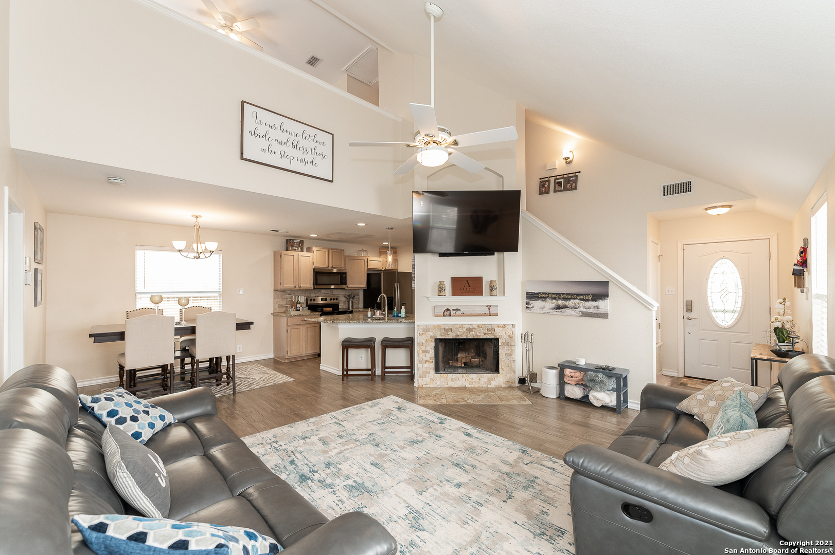Property Photo: 9403 Gillcross Way TX 78250