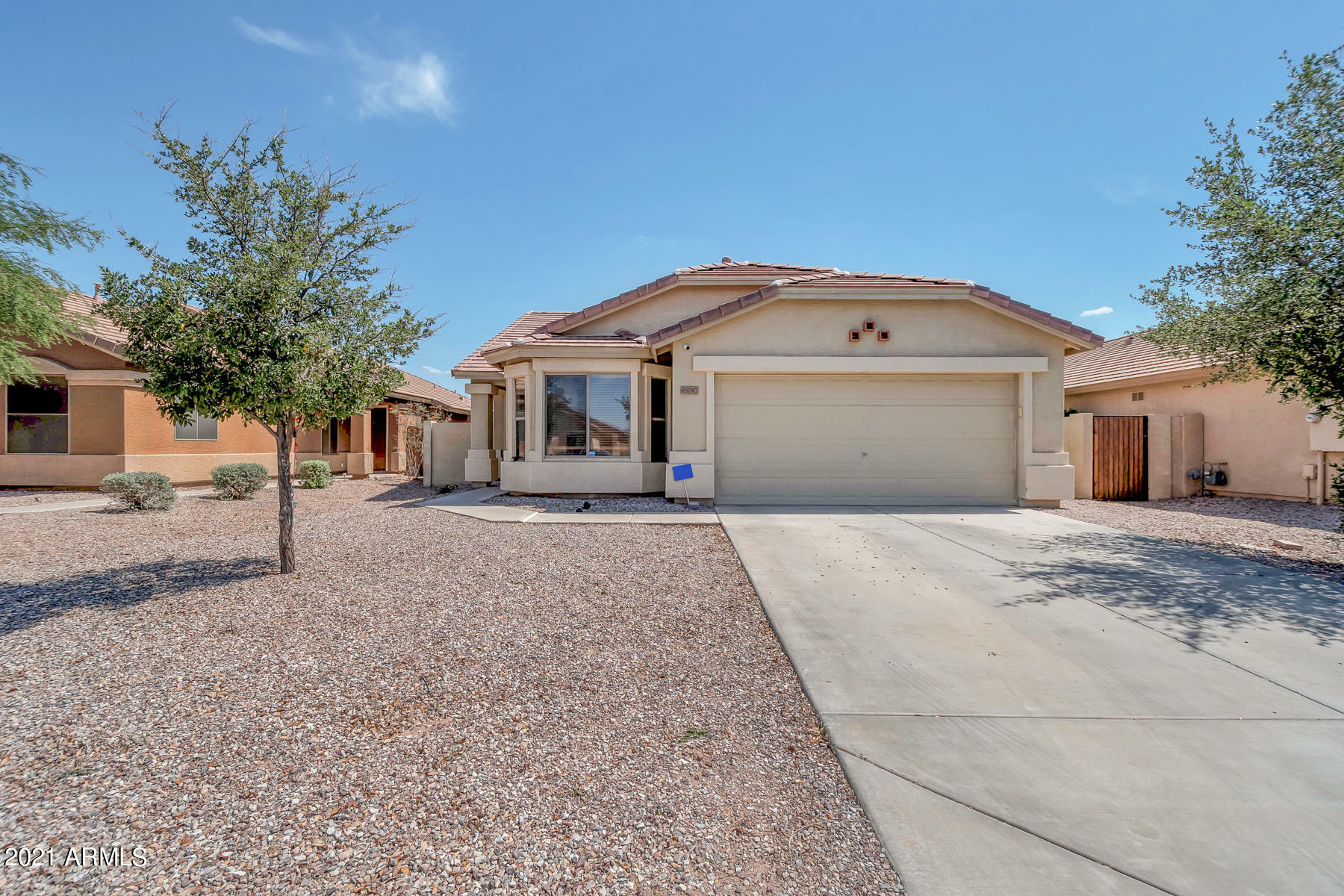 Property Photo:  45047 W Alamendras Street  AZ 85139 