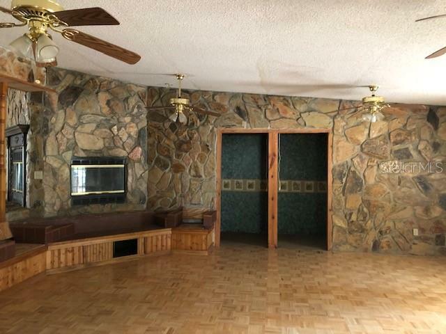 Property Photo: 16935 SE 101st Court Road FL 34491