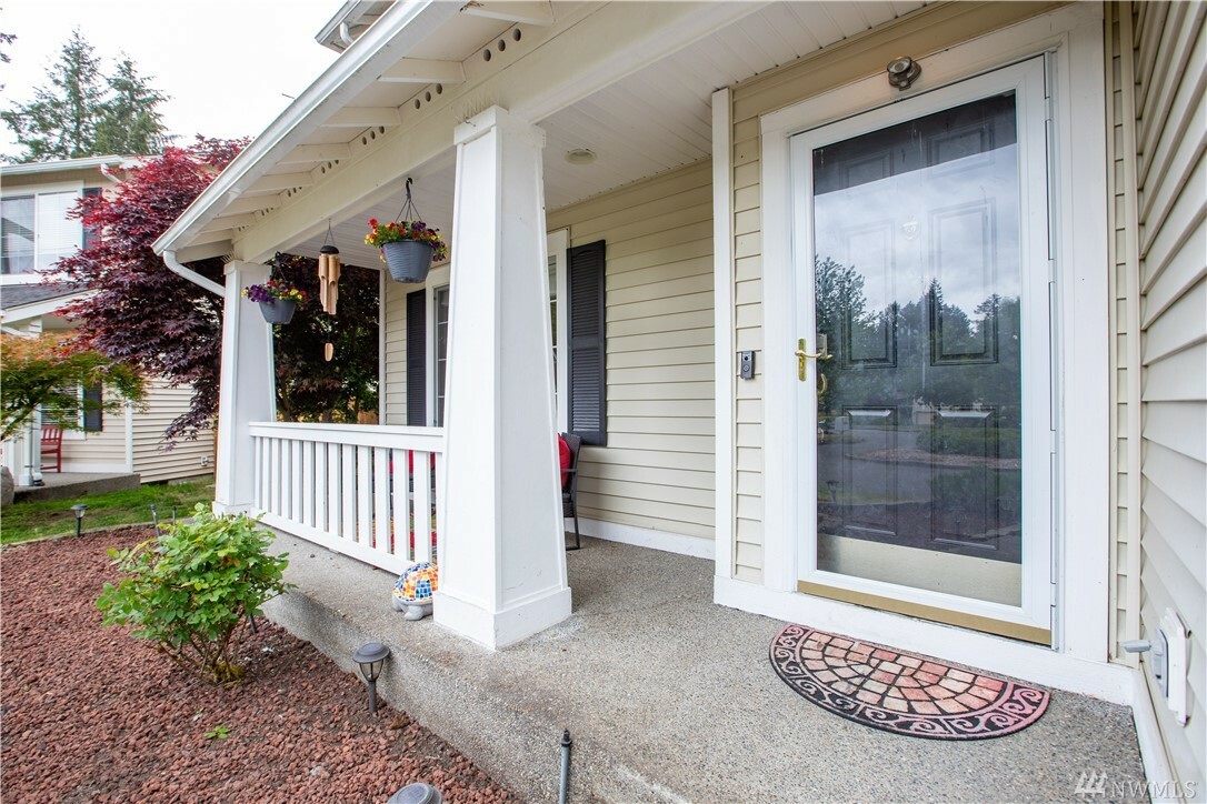 Property Photo:  2707 Macarthur St  WA 98327 