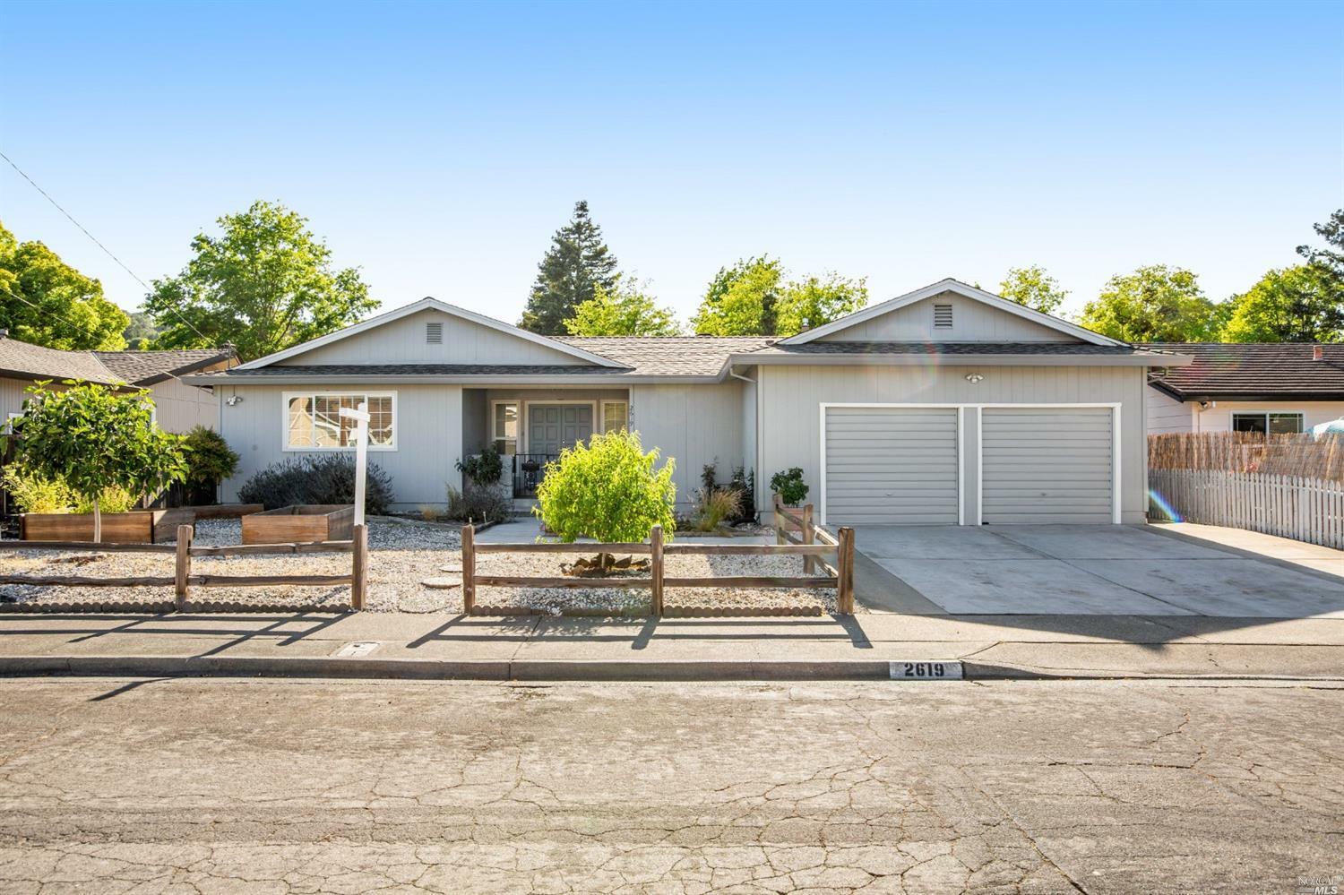 Property Photo:  2619 Canterbury Drive  CA 95405 