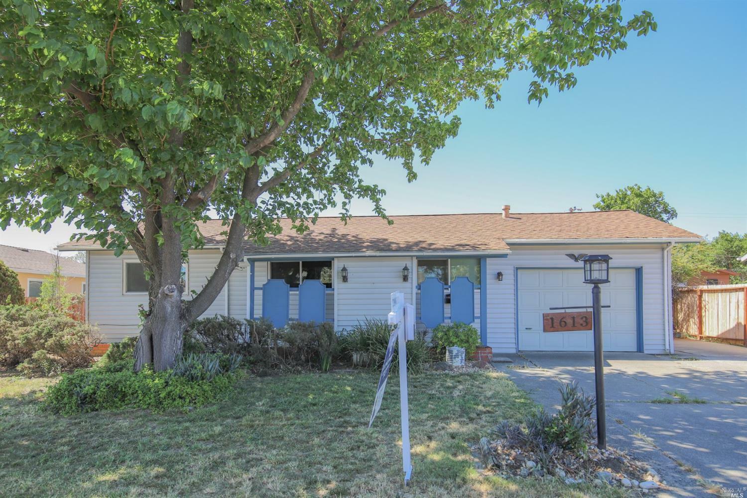 Property Photo: 1613 Henry CA 94533