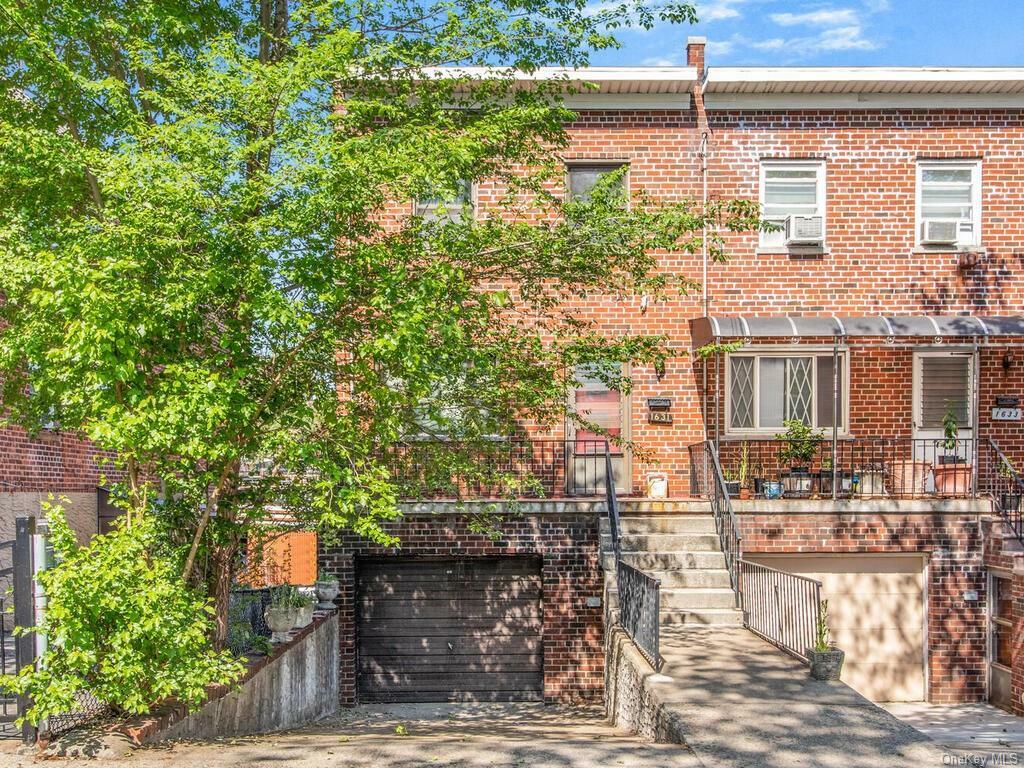 Property Photo:  1631 Mayflower Avenue  NY 10461 