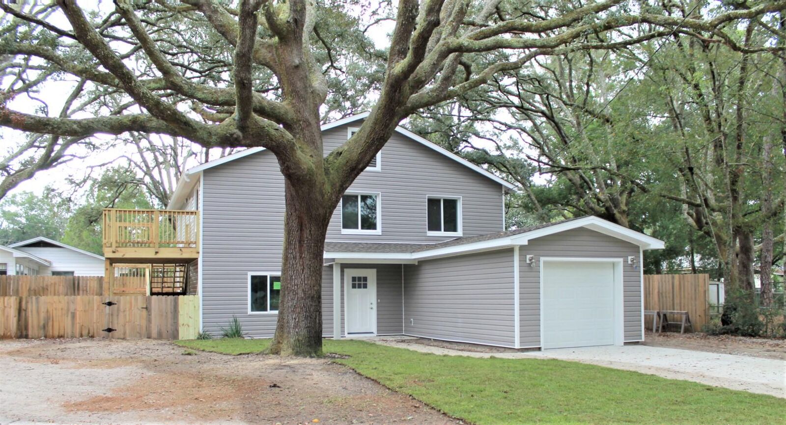 Property Photo: 719 Cypress Drive FL 32578