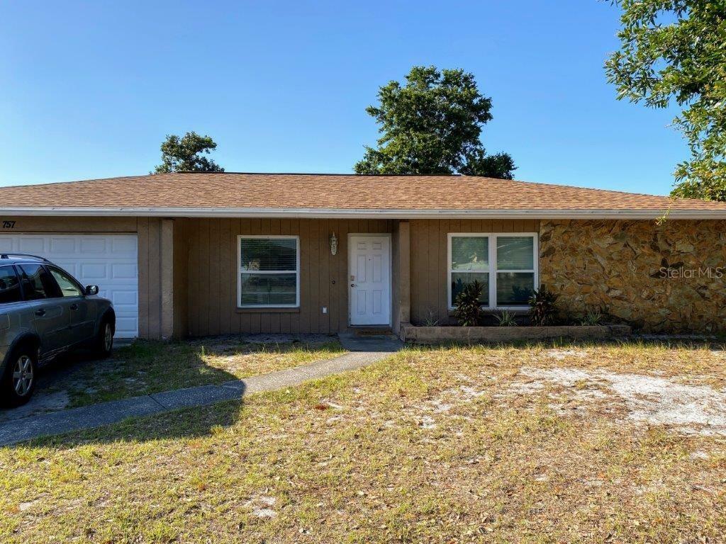 Property Photo:  757 Caliente Drive  FL 33511 