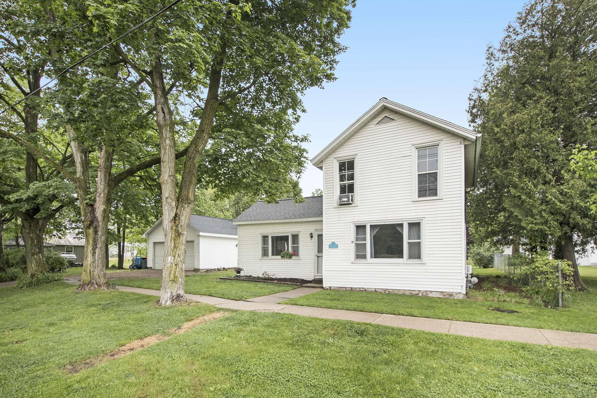 Property Photo: 190 E Lake Street MI 49343