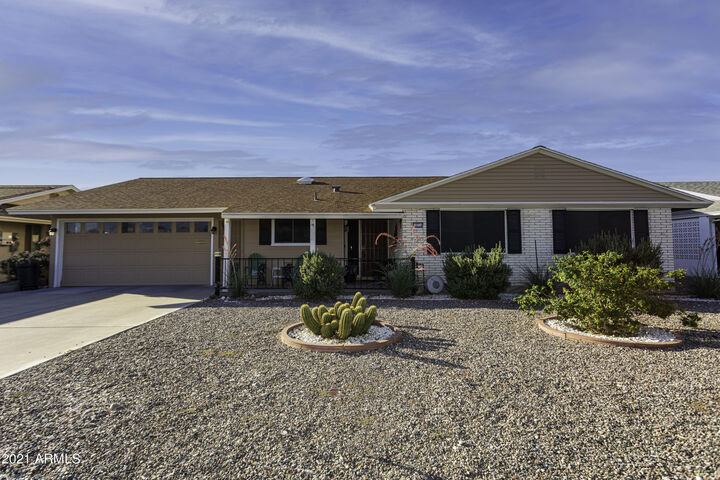 Property Photo: 10214 W Cumberland Drive AZ 85351