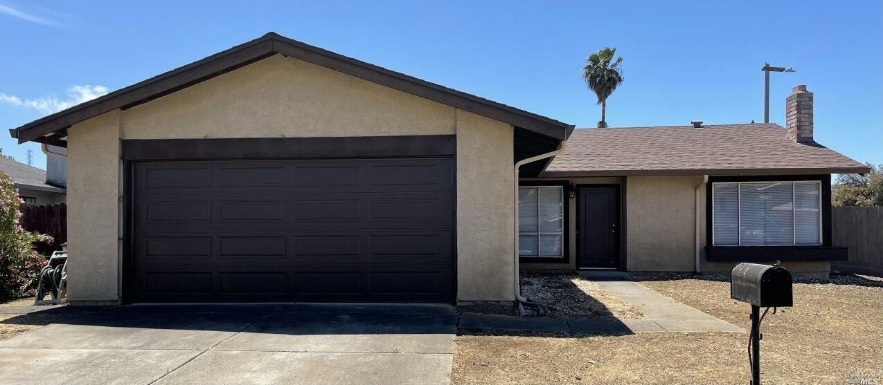 Property Photo: 410 Masonic Court CA 94591