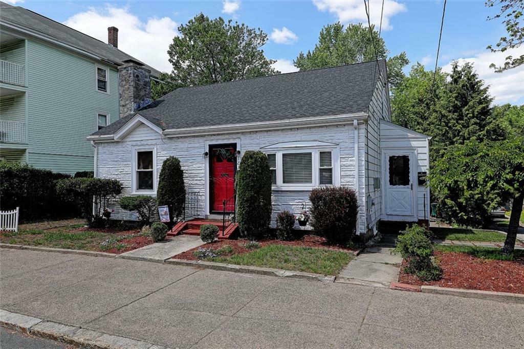 Property Photo: 123 Newland Av RI 02895