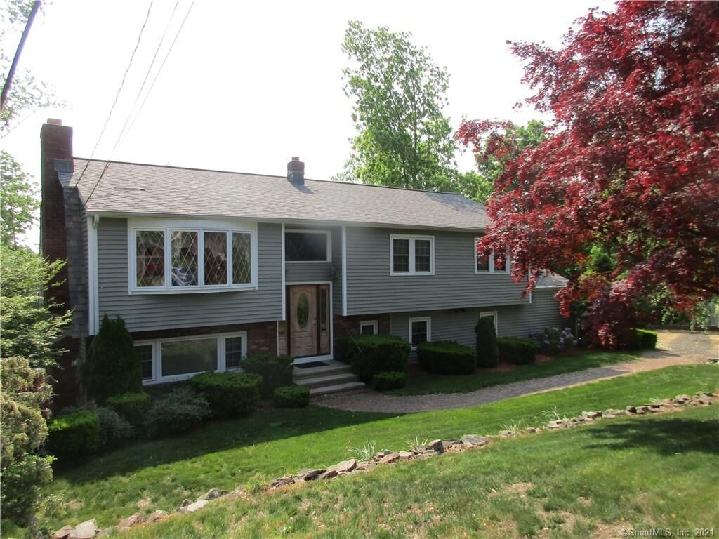 Property Photo:  8 Cora Place  CT 06460 