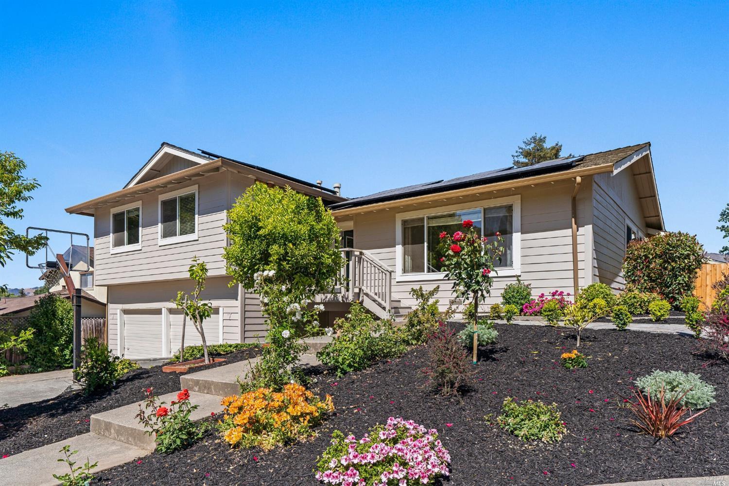 Property Photo:  2732 Canterbury Drive  CA 95405 