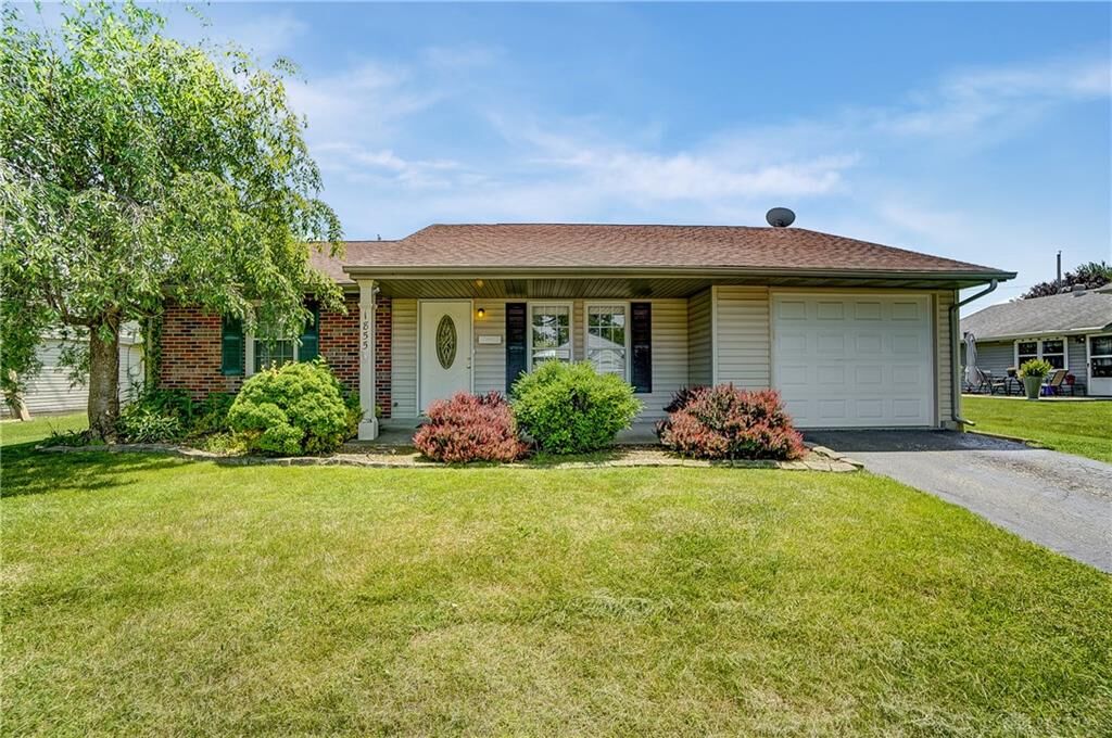 Property Photo: 1855 Atkinson Drive OH 45385