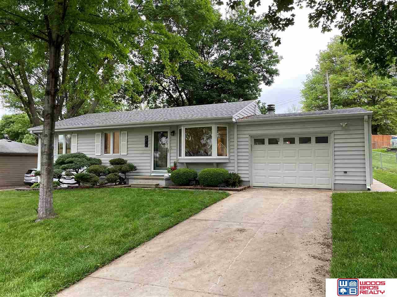 Property Photo:  3312 S 81st  NE 68124 