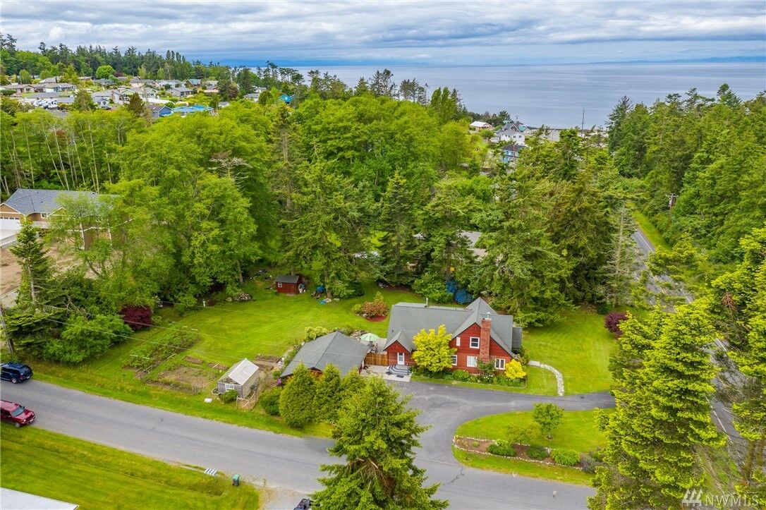 Property Photo:  2331 Hastie Lake Rd  WA 98277 