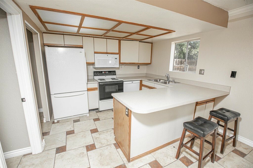 Property Photo:  654 Trenton Street  CA 92019 