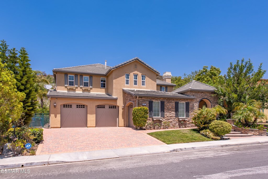 Property Photo:  4067 Eagle Flight Drive  CA 93065 