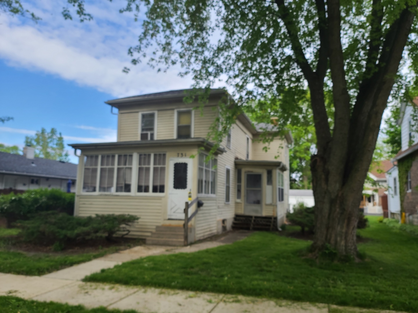 Property Photo:  731 N 8th Street  IL 61068 