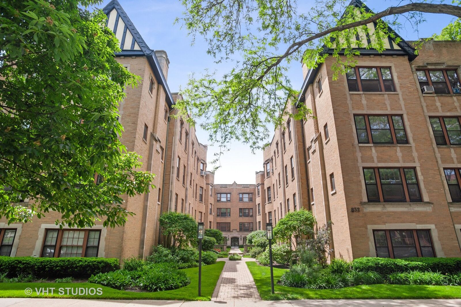 Property Photo: 826 Michigan Avenue B1 IL 60202