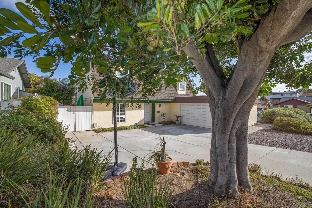 Property Photo:  1487 Laurel Avenue  CA 91911 