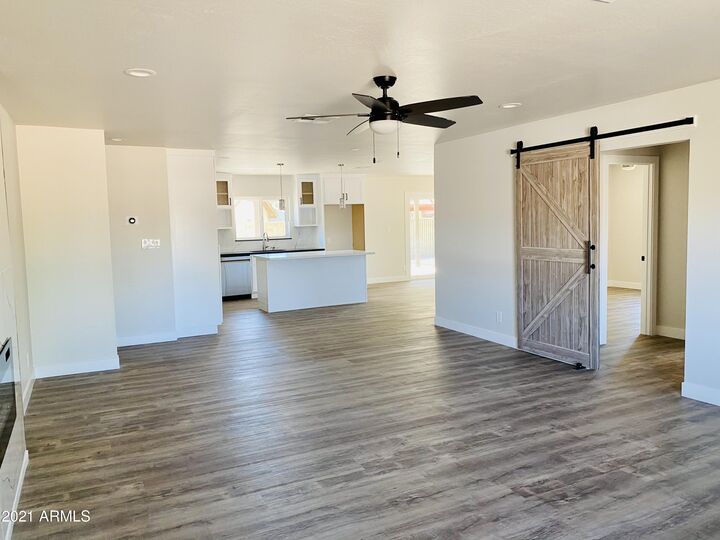 Property Photo: 8108 E Redwing Road AZ 85250
