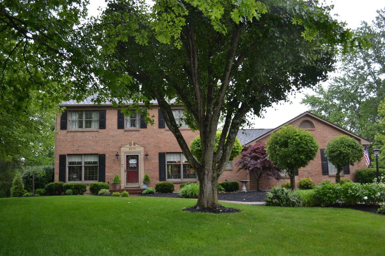 Property Photo: 8670 Hawthorne Pl OH 45066