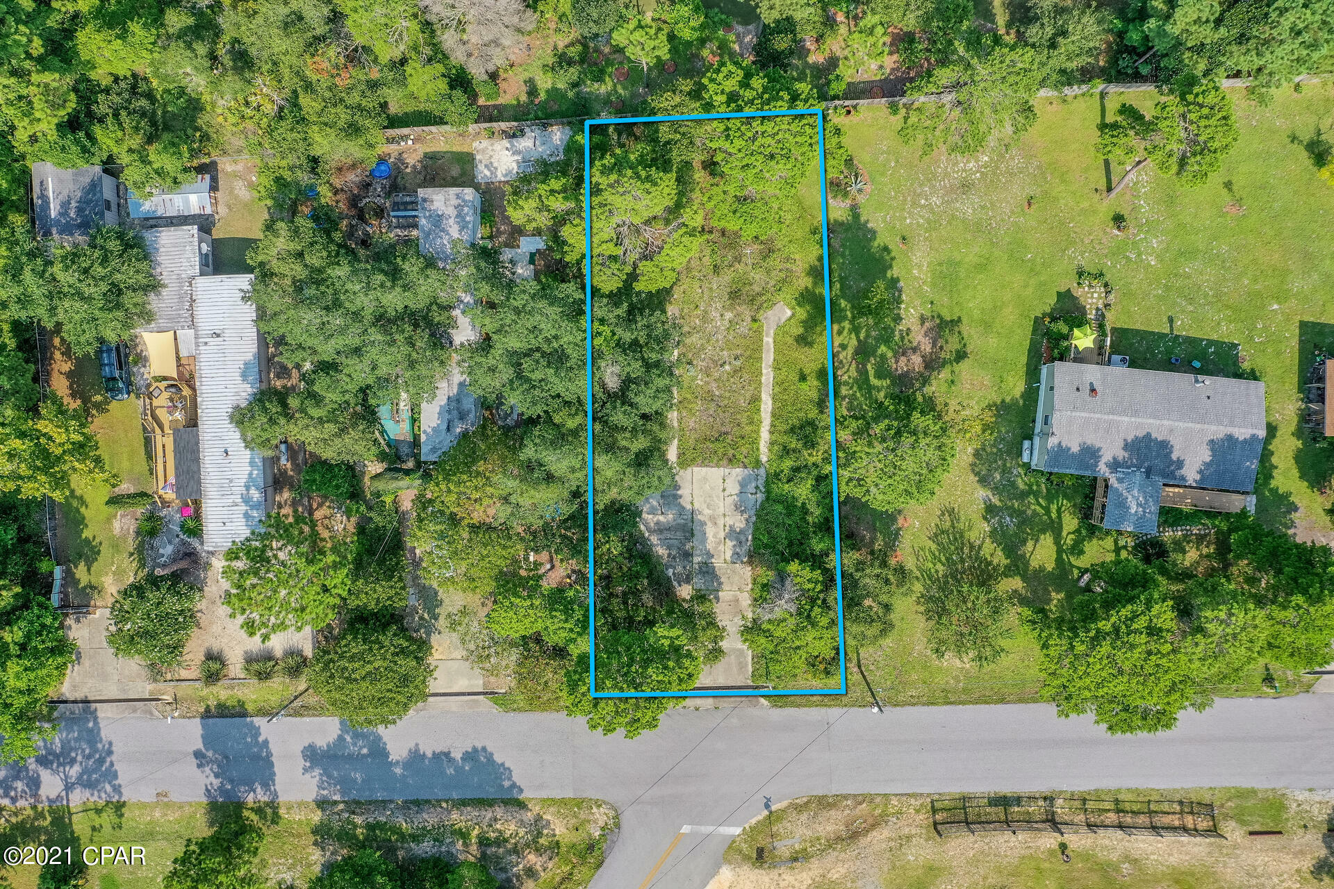 Property Photo:  800 Avenue C Avenue  FL 32413 