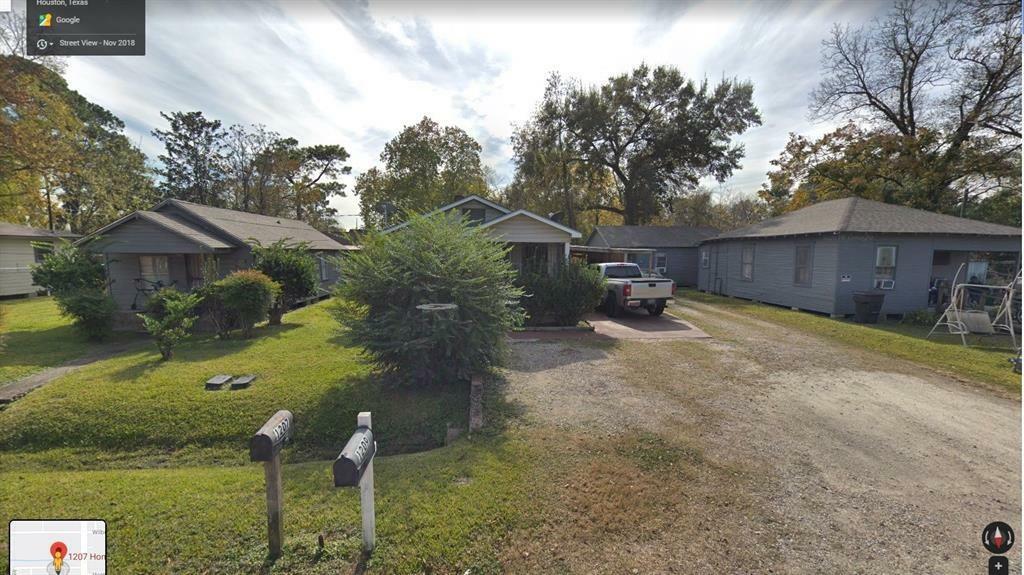 Property Photo:  1207 Homer Street  TX 77091 