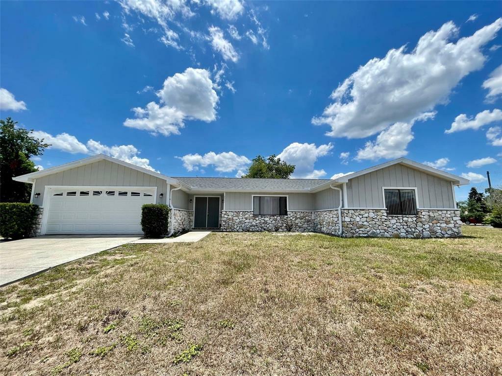 Property Photo:  2347 Bannister Street  FL 32738 