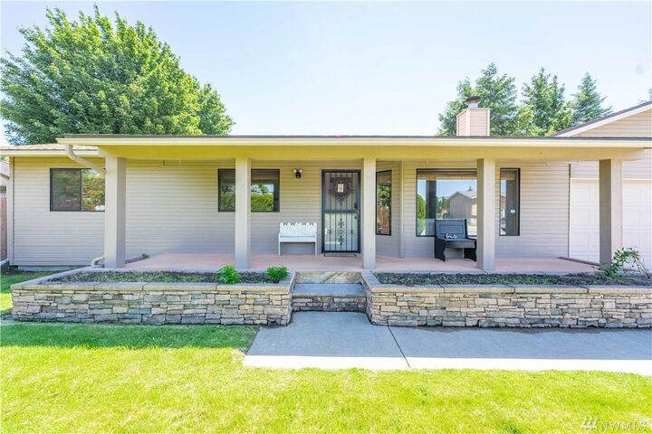 1578 3rd St SE  East Wenatchee WA 98802 photo