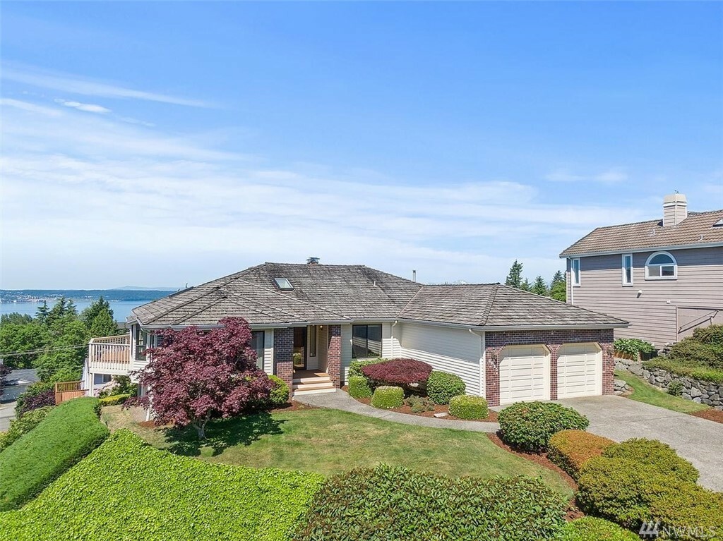 Property Photo: 1815 56th St NE WA 98422