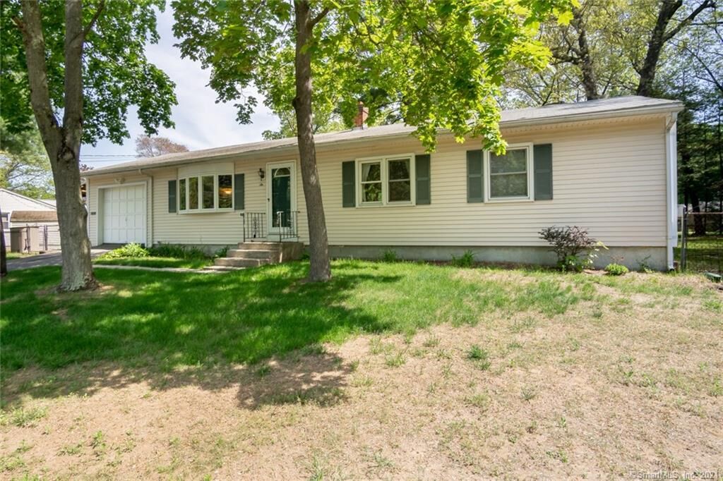Property Photo:  6 Audrey Lane  CT 06082 