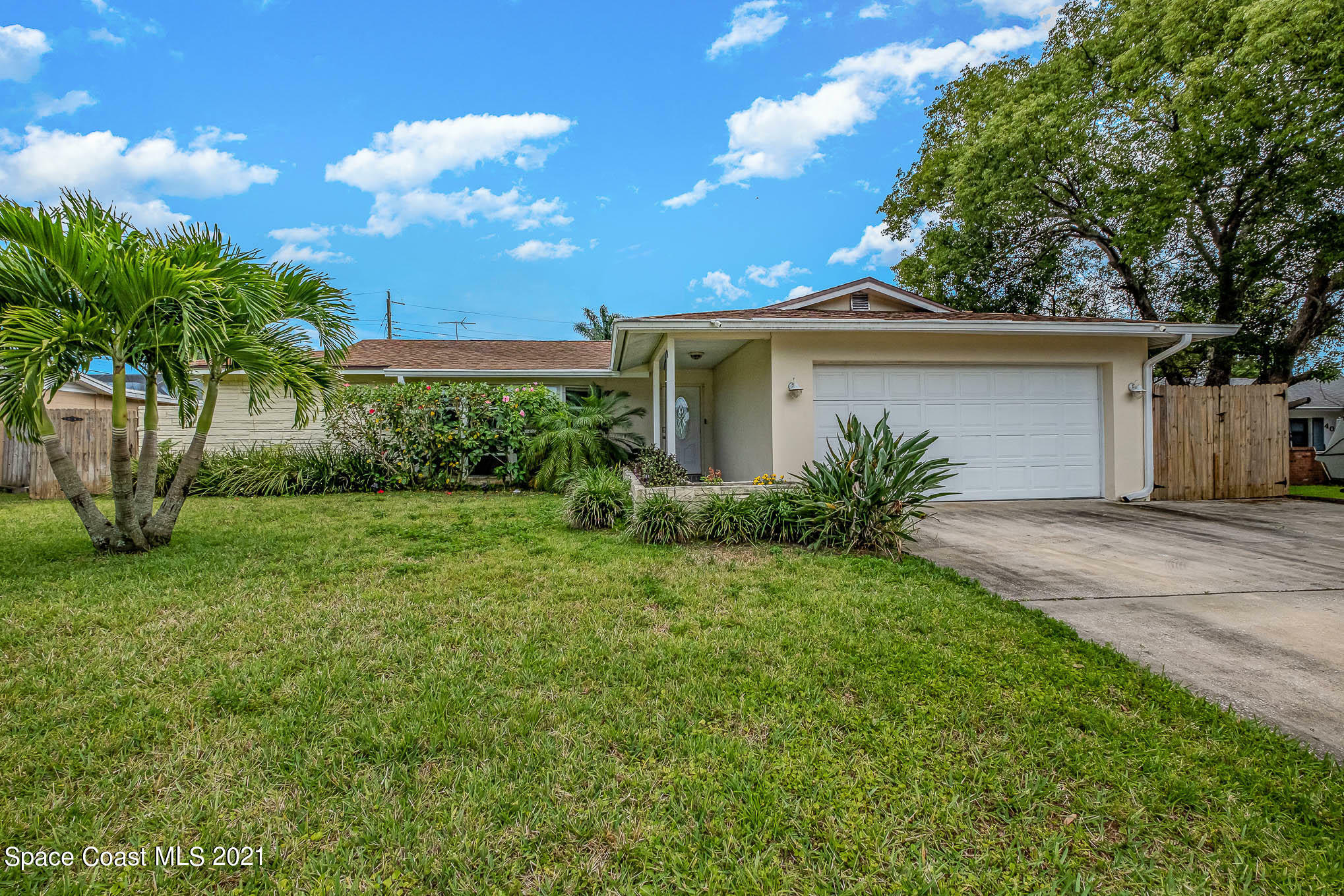 4055 Lakeview Hills Avenue  Titusville FL 32796 photo