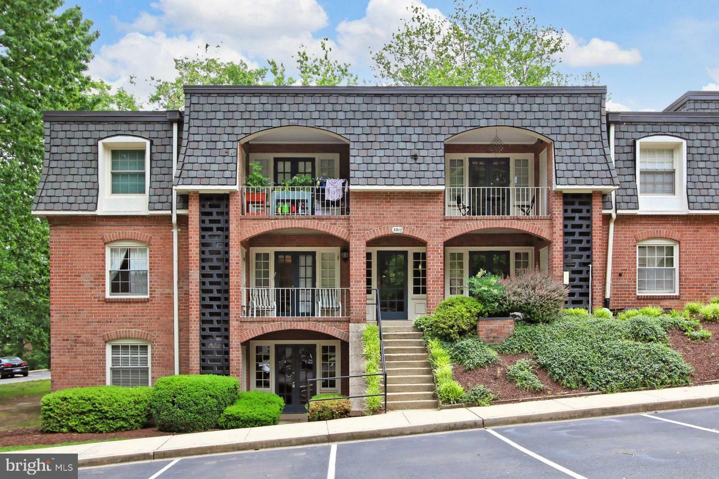 Property Photo:  5913 Prince James Drive I  VA 22152 