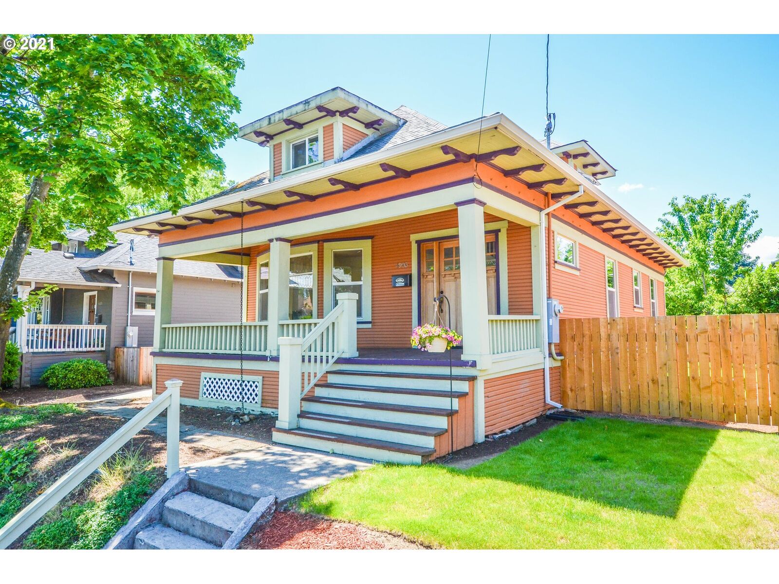 Property Photo:  4905 NE 17th Ave  OR 97211 