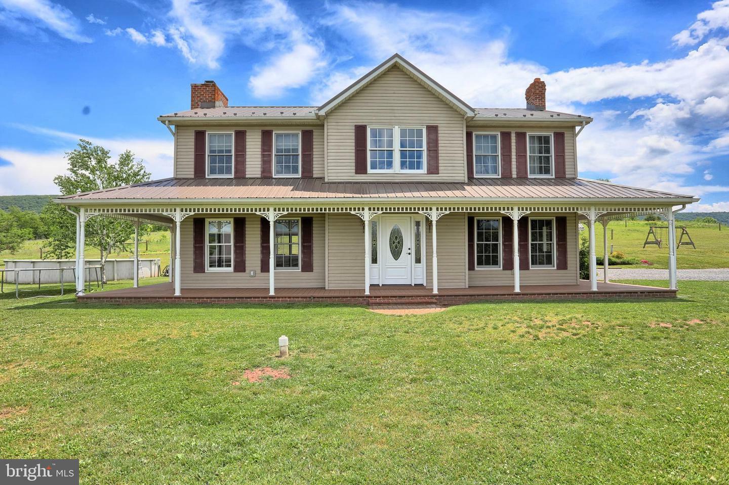 Property Photo:  1192 Perry Valley Road  PA 17045 