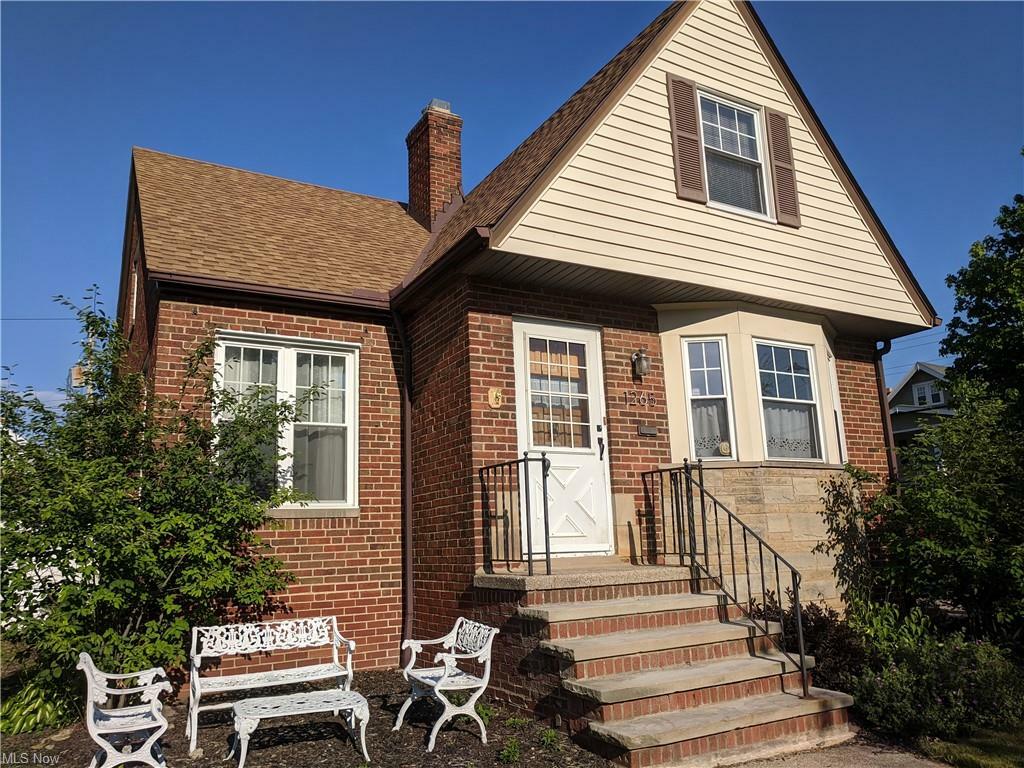 Property Photo: 1265 Elbur Avenue OH 44107