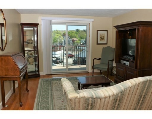 Property Photo: 36 Essex St 7 MA 01904