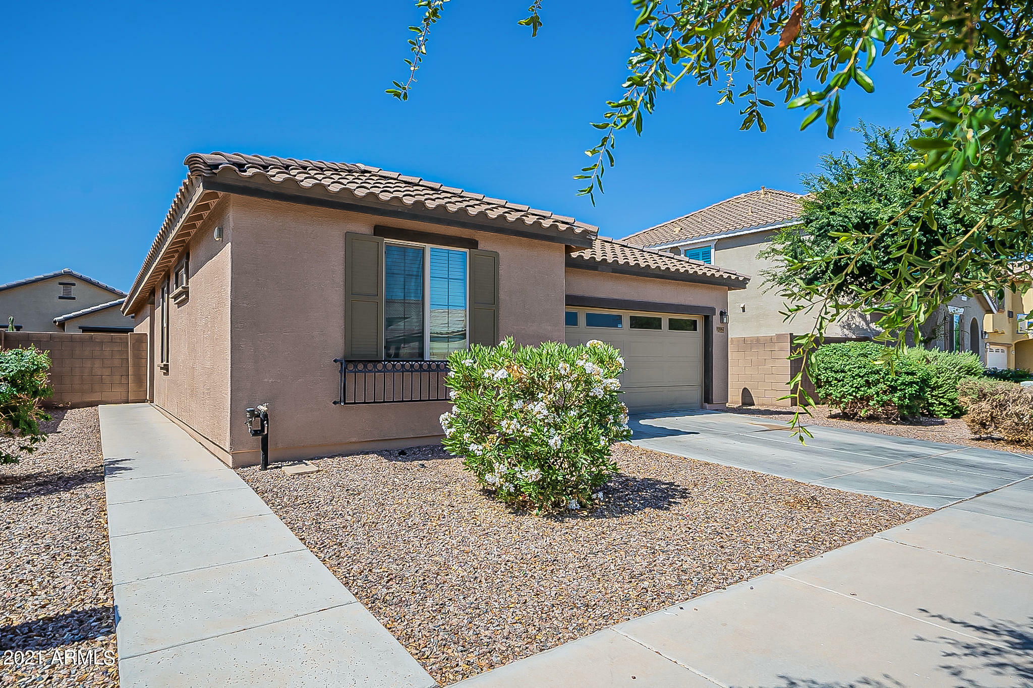 Property Photo:  20967 E Creekside Drive  AZ 85142 