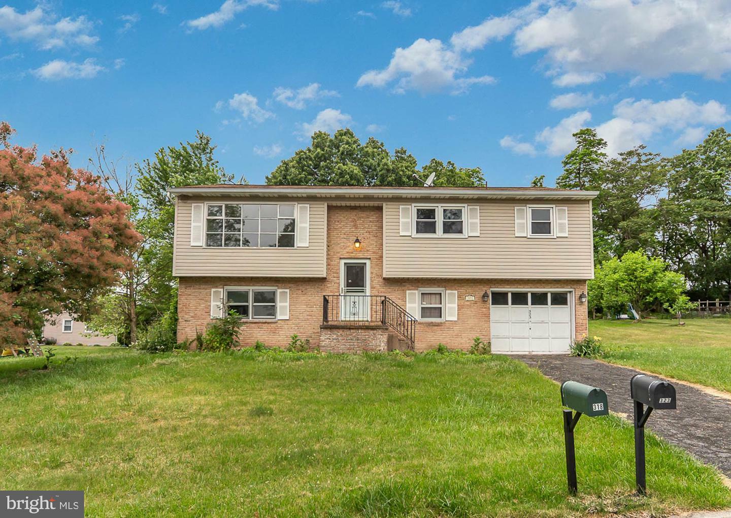 Property Photo: 323 Lafayette Drive PA 17070