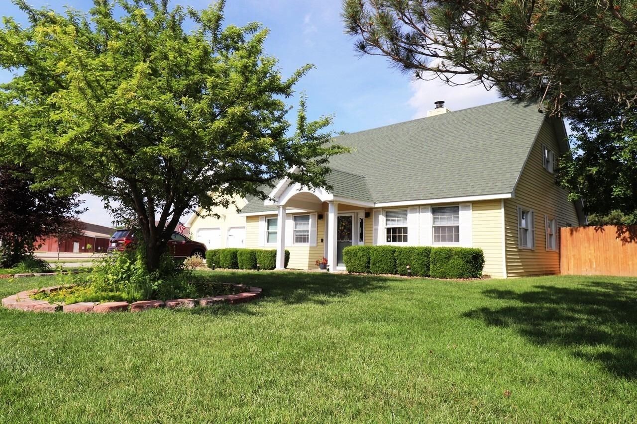 Property Photo:  2512 N Coachman Lane  KS 67846 