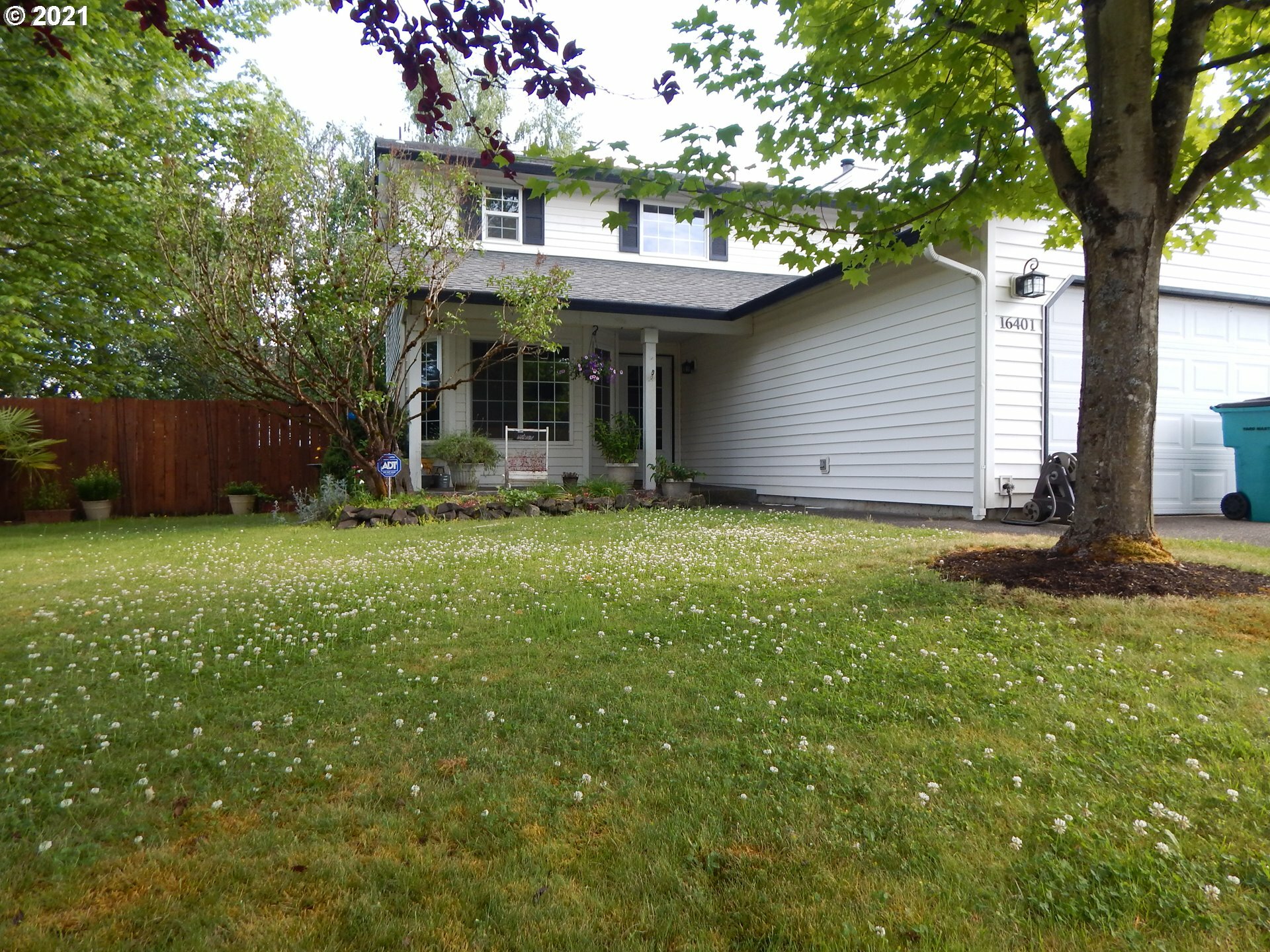 Property Photo:  16401 NE 75th Cir  WA 98682 