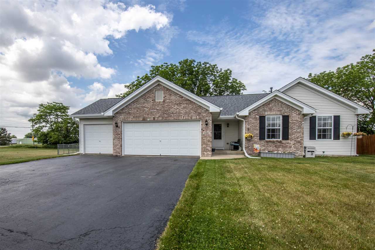 Property Photo:  132 Riverview Lane  IL 61008 