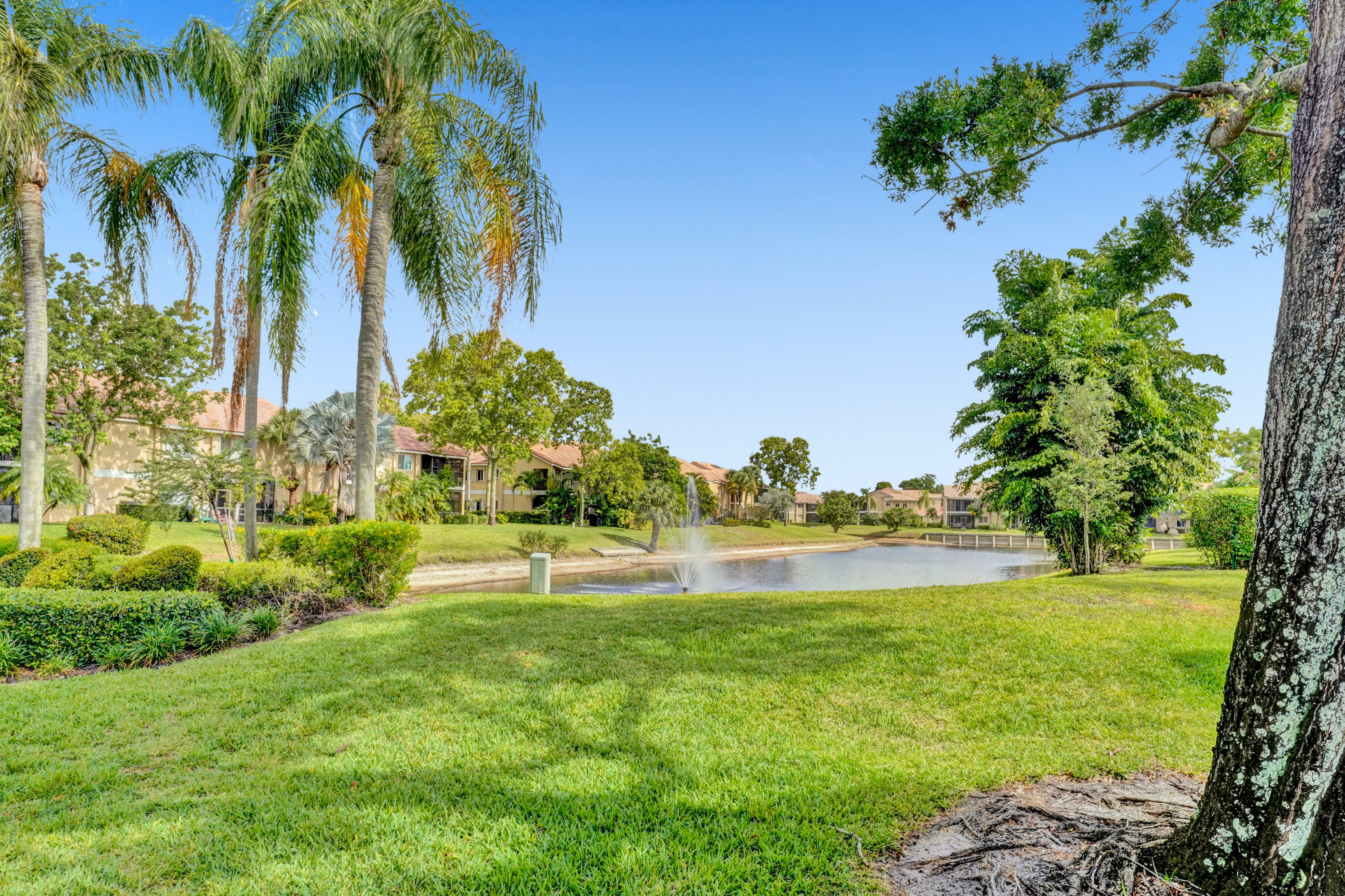 Property Photo: 23032 Island View H FL 33433