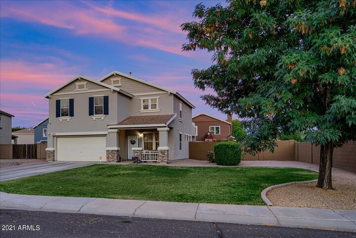 Property Photo: 2501 E Dublin Court AZ 85295
