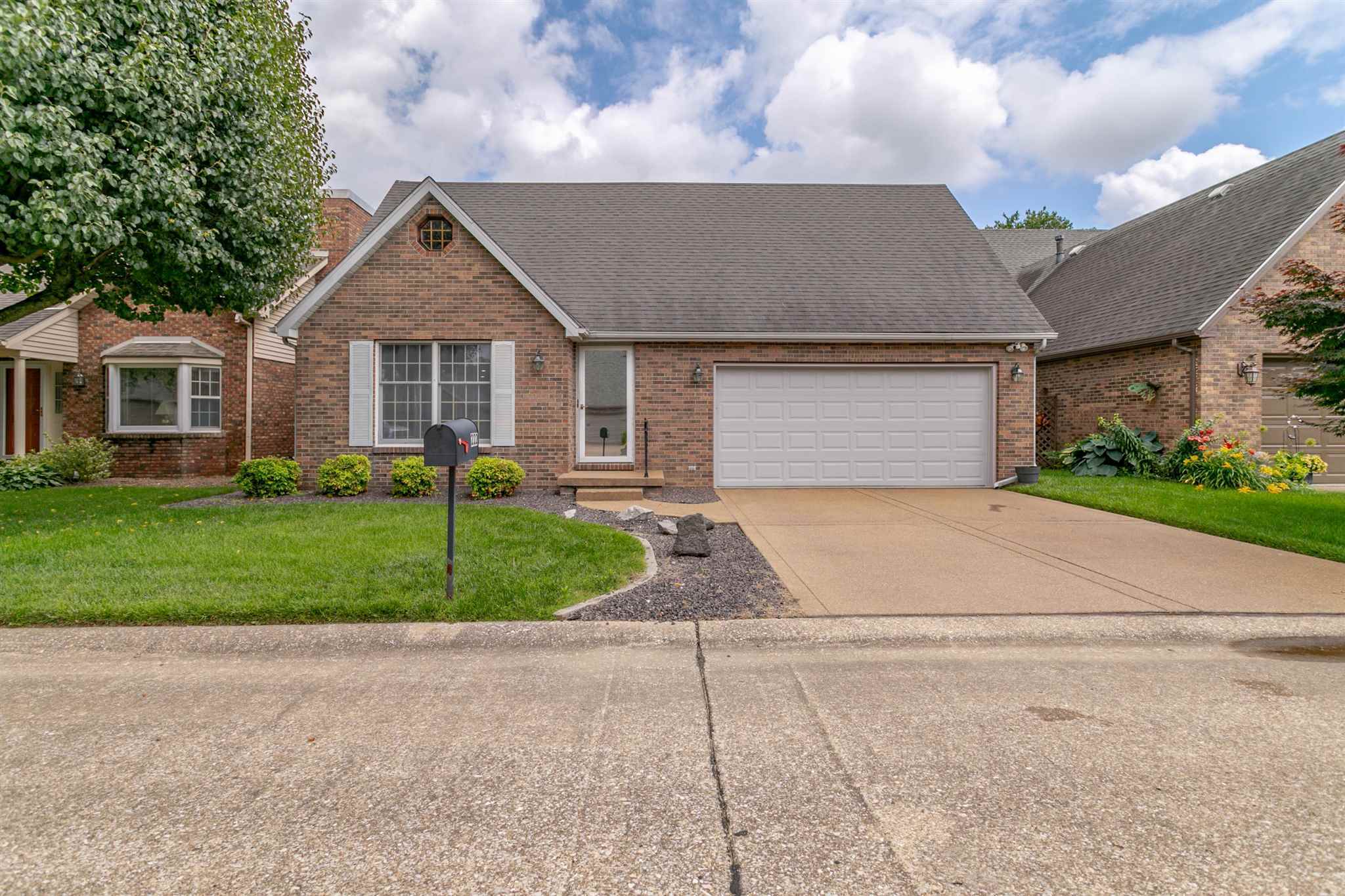 222 Lorrie Lynn Court  Evansville IN 47715 photo