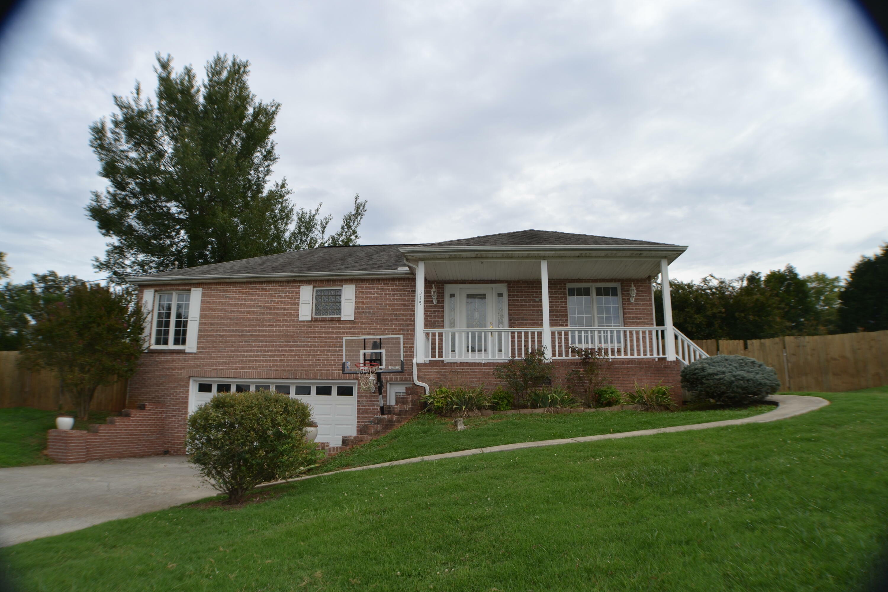 Property Photo:  515 Tennessee Circle  TN 37865 